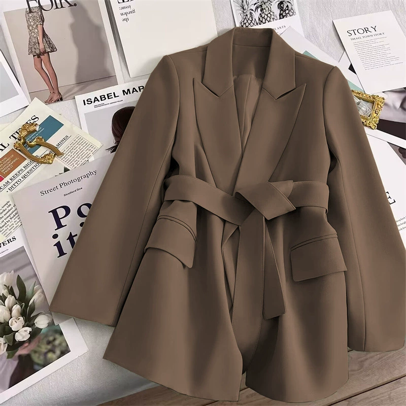 Chaqueta de traje en verde esmeralda con corbata, diseño nuevo de primavera 2026 para mujer, elegante y con estilo, estilo coreano, informal y adecuada para ir al trabajo. Marrón imagen 1