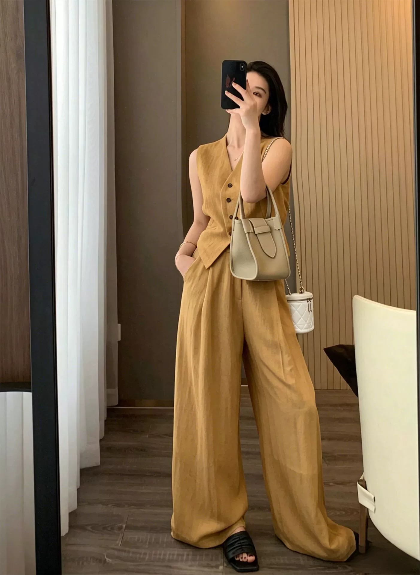 Traje de lino Tencel sin mangas, elegante, estilo "old money" de verano 2026, chaleco de moda, pantalones holgados, conjunto de dos piezas para mujer. traje amarillo cálido chaleco imagen 1