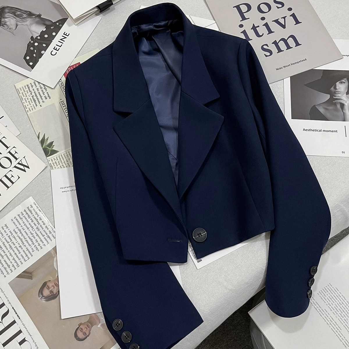 Chaqueta blanca corta para mujer 2026, blazer elegante para mujeres pequeñas, atuendo de primavera y otoño, chaqueta estilo diosa de oficina, traje de mujer. Azul marino imagen 1