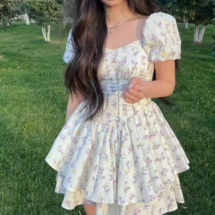 Vestido de mujer estilo coreano y japonés, nueva colección primavera/verano 2026, con estampado floral, cintura entallada y efecto adelgazante, estilo dulce y femenino. Color imagen 1