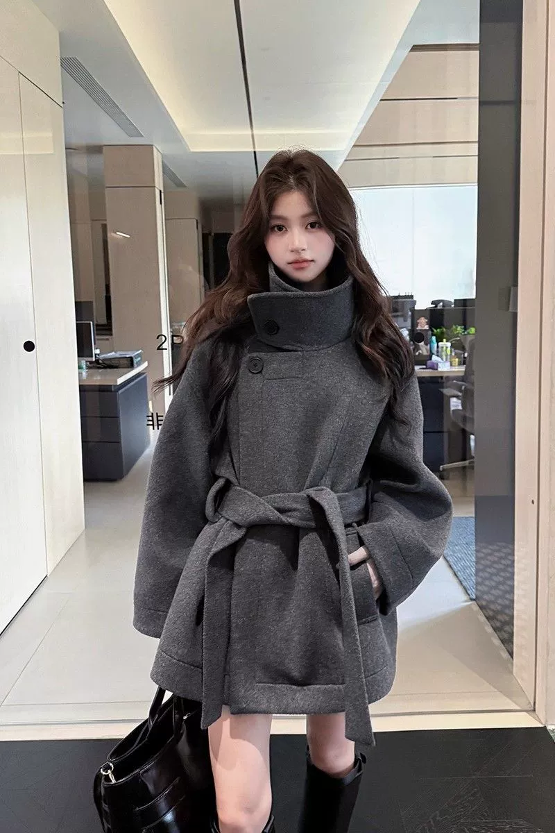 Abrigo de lana gris con cuello alto para mujer, nuevo 2025, estilo Hepburn petite, elegante, moda coreana, ropa de abrigo de lana. gris oscuro imagen 1