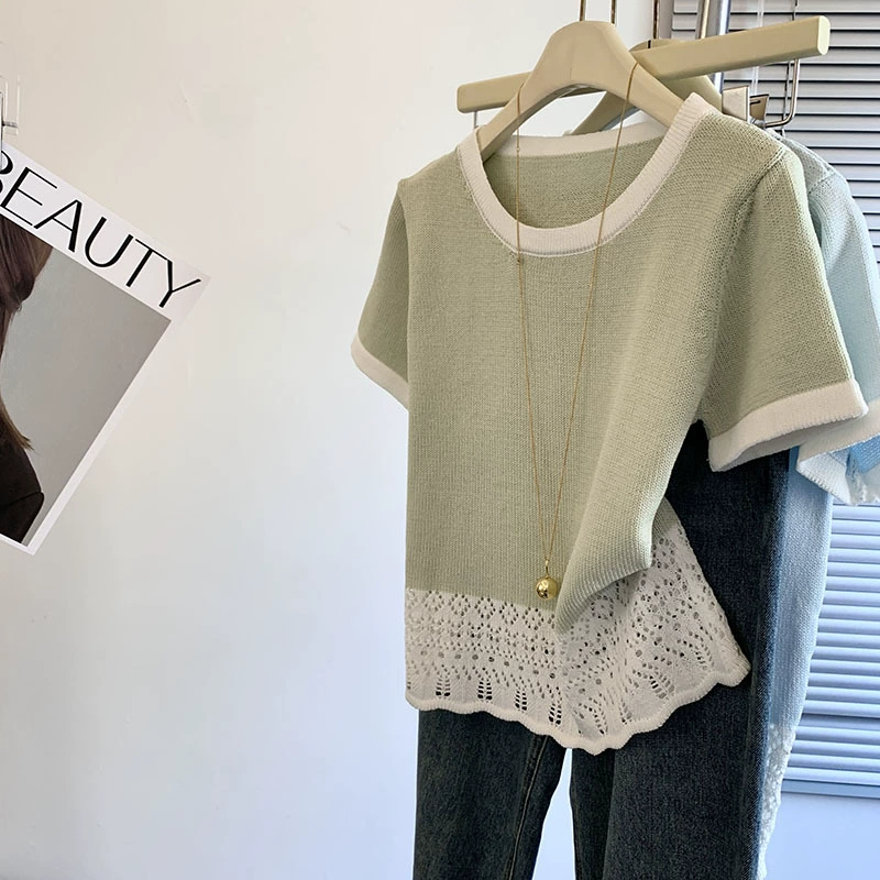Xiaoxiangfeng Camiseta de manga corta para mujer 2025 verano nuevo estilo estilo diseño francés sentido nicho color contraste hilo de hielo top de punto Verde imagen 1