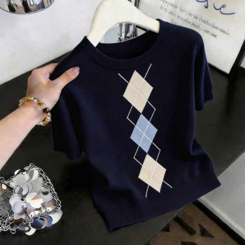 Top de punto de manga corta con diseño de rombos y bloques de color francés - Top de diseño adelgazante de talla grande para mujer Primavera/Verano 2026 Azul marino imagen 1