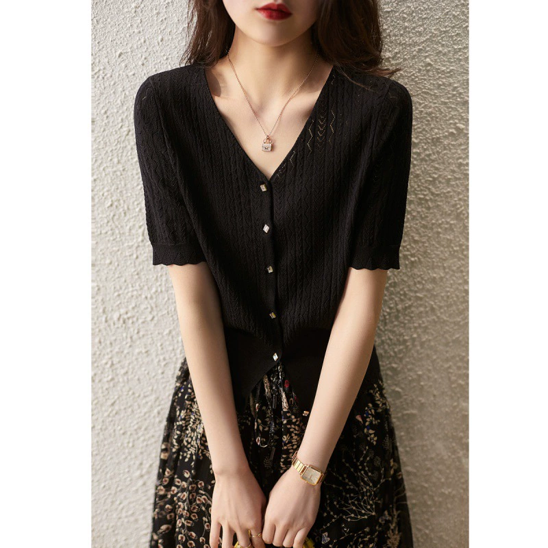 Cárdigan con cuello en v para mujer, nuevo diseño, suéter de punto de nicho, camisa de aire acondicionado de moda de color sólido, top de seda de hielo hueco coreano Negro imagen 1