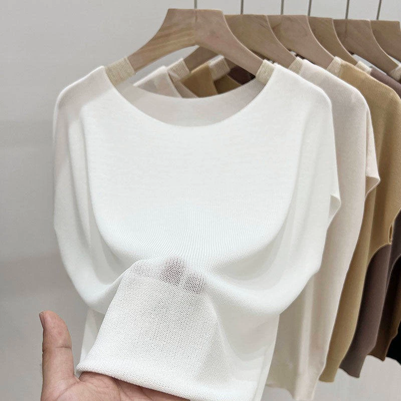 Ropa de mujer de manga corta con cuello de una línea 2026 Primavera y otoño look adelgazante finoMás fácil de combinar manga de murciélago clavícula expuesta camiseta de seda de hielo marrón Blanco imagen 1
