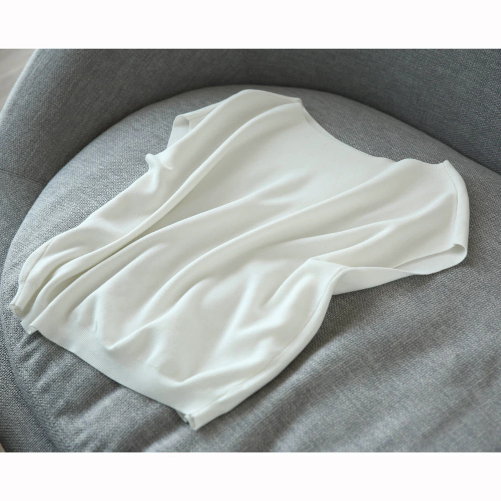 Camiseta de manga corta de seda helada, estilo nuevo primavera/verano 2024, manga murciélago, ajuste holgado, efecto adelgazante, jersey fino para capas. Diente Blanco imagen 1