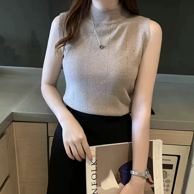 2023 verano nuevo bottoming camisa de verano de las mujeres Delgado suéter sin mangas suéter interior Chaleco corto superior Caqui imagen 1