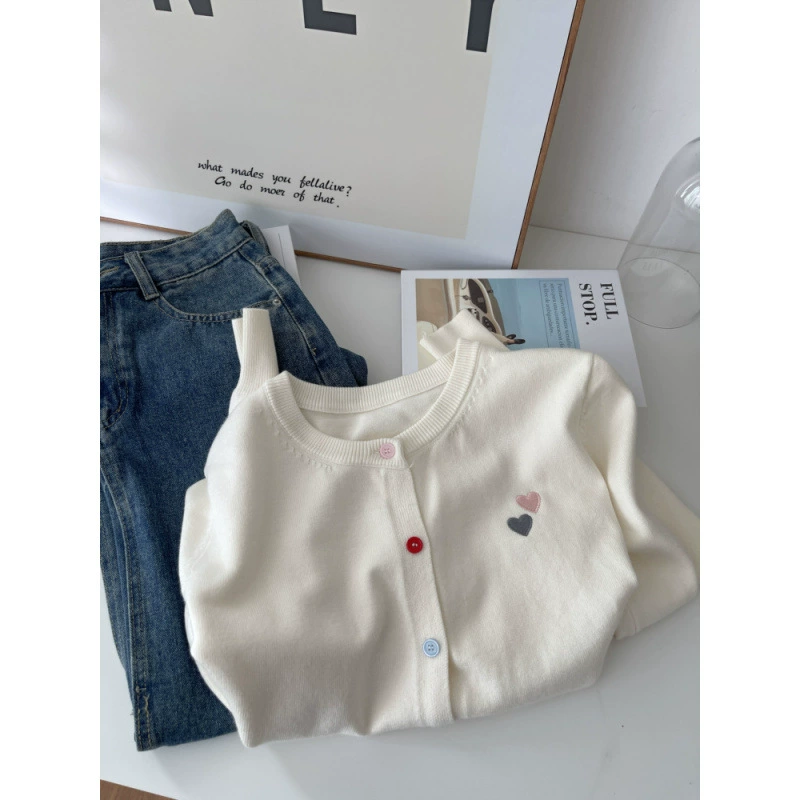 Cárdigan de punto bordado estilo Dopamine Academy - Nueva prenda exterior suave y gruesa de otoño/invierno para mujer, con botones, corte holgado y versátil Blanco imagen 1