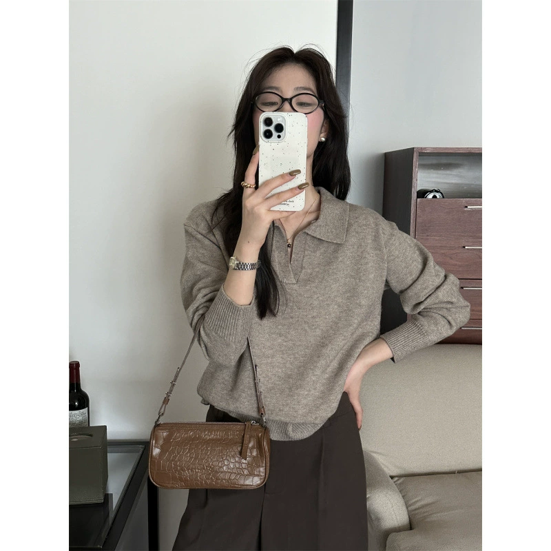 Suéter de punto con solapa gris para mujer, camisa de punto, otoño e invierno 2025, nueva llegada, estilo relajado, camisa polo, estilo coreano, tops color moca imagen 1