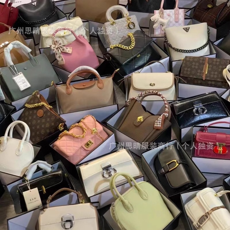 Bolsos de hombro y cruzados - cuero sintético en lote mixto de exportación imagen 1