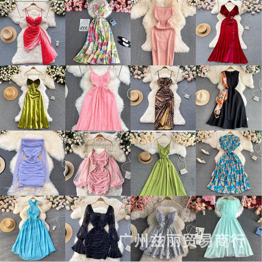 Novedades: Lote mixto de tops - vestidos cortos de fiesta en maniquíes imagen 1