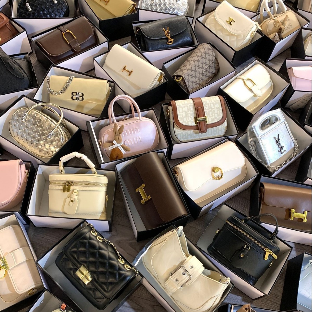 Lote Surtido de Bolsos de Mano y Carteras de Fiesta para Mujer imagen 1