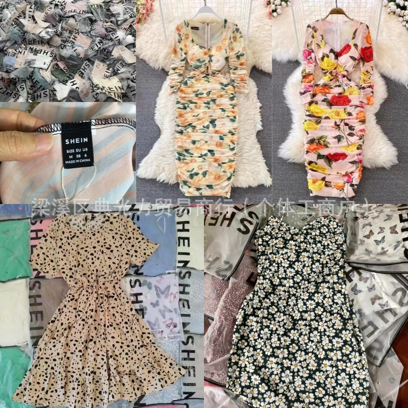 Vestidos Cortos Florales con Mangas Abullonadas y Cuello Cuadrado imagen 1