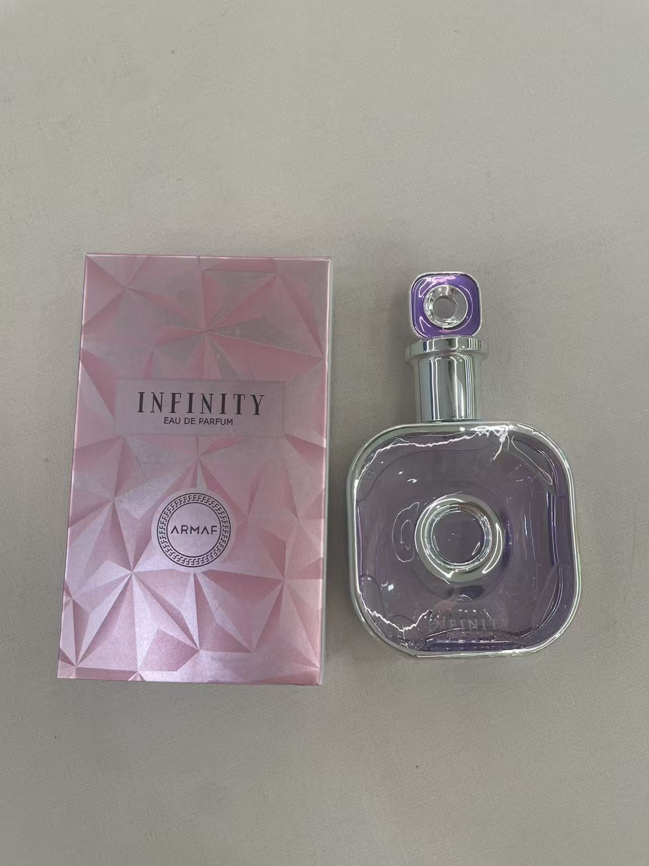 Perfume para mujer Kayali Cotton Candy Butterfly Bread SD2630014 Rosa 30ml imagen 1